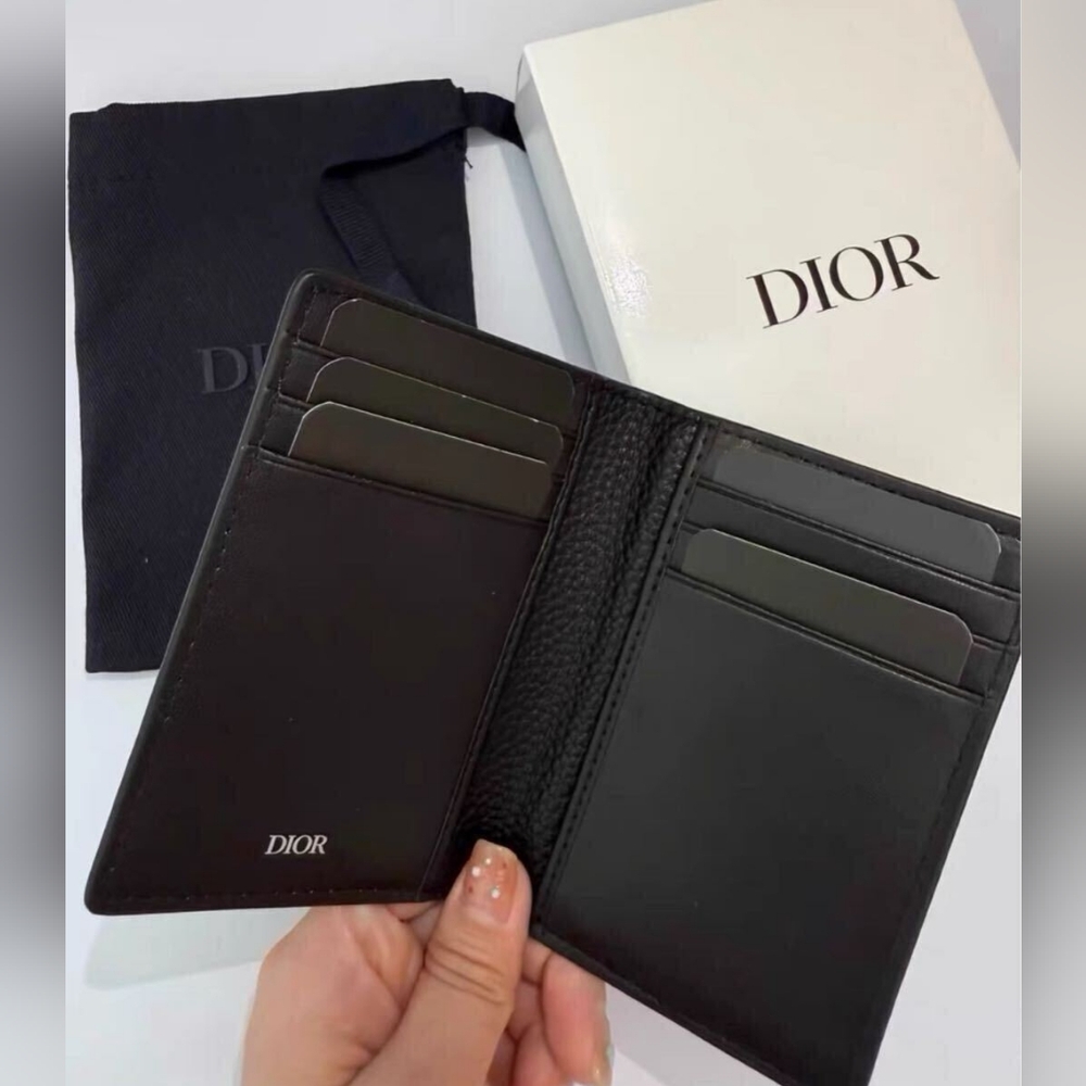NWT DIOR Beauty Unisex CD Bifold Card Case! - Picture 2 of 4